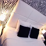 V E R O N E - & - - Rocourt Hotel