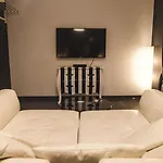 V E R O N E - & - - Rocourt Hotel Liège