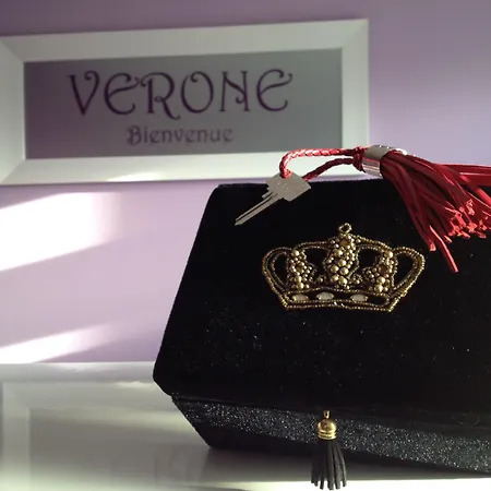 V E R O N E - & - - Rocourt 2* Luik