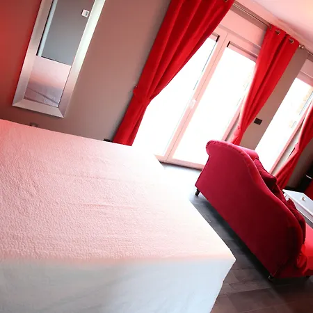 V E R O N E - & - - Rocourt فندق