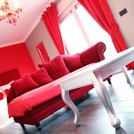 V E R O N E - & - - Rocourt Hotel