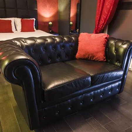 V E R O N E - & - - Rocourt 2*