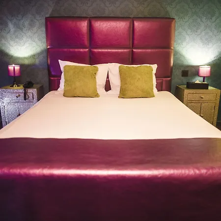 V E R O N E - & - - Rocourt