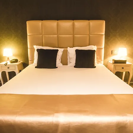 V E R O N E - & - - Rocourt 2* لييج