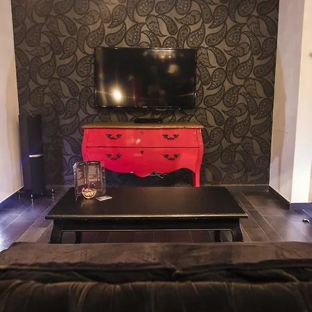 V E R O N E - & - - Rocourt Ξενοδοχείο