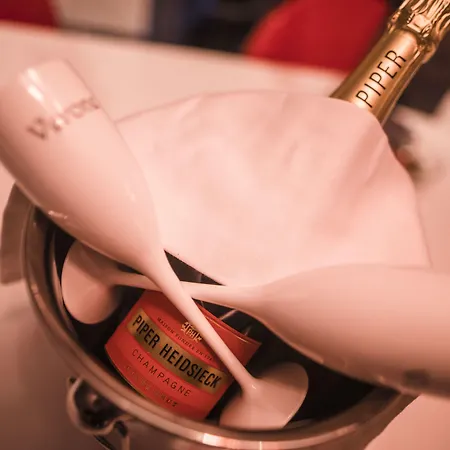 Hotel V E R O N E - & - - Rocourt Luik