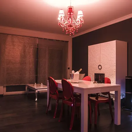 V E R O N E - & - - Rocourt فندق