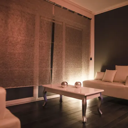 V E R O N E - & - - Rocourt Ξενοδοχείο Λιέγη