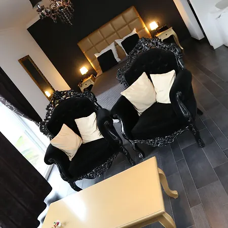 V E R O N E - & - - Rocourt 2*