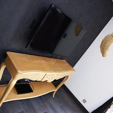 V E R O N E - & - - Rocourt Ξενοδοχείο