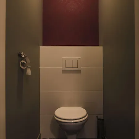 Hotel V E R O N E - & - - Rocourt 2*