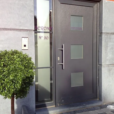 V E R O N E - & - - Rocourt فندق 2*