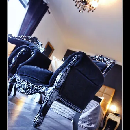 V E R O N E - & - - Rocourt Hotel Luik