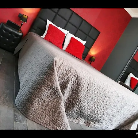 V E R O N E - & - - Rocourt Hotel Lieja