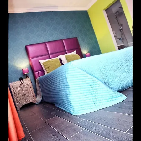 V E R O N E - & - - Rocourt Hotel Luik