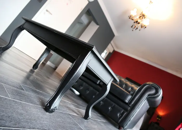 V E R O N E - & - - Rocourt ホテル 2*