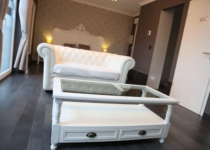 ホテル V E R O N E - & - - Rocourt