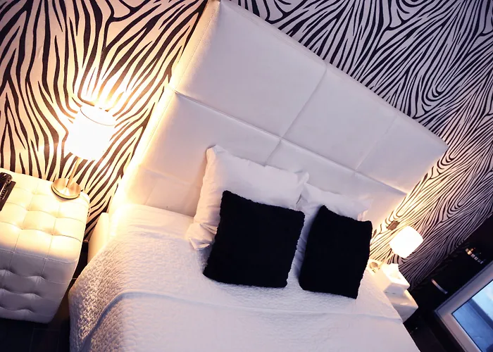 V E R O N E - & - - Rocourt ホテル