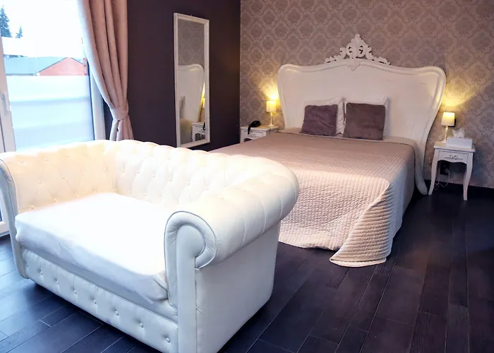 V E R O N E - & - - Rocourt 2*