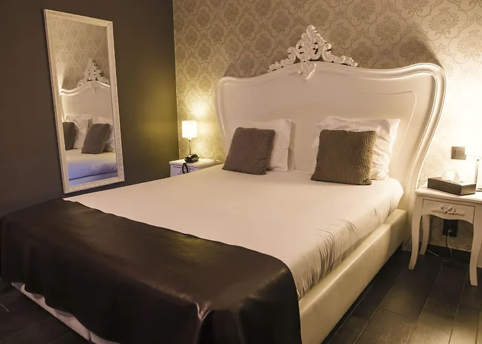 V E R O N E - & - - Rocourt 2*