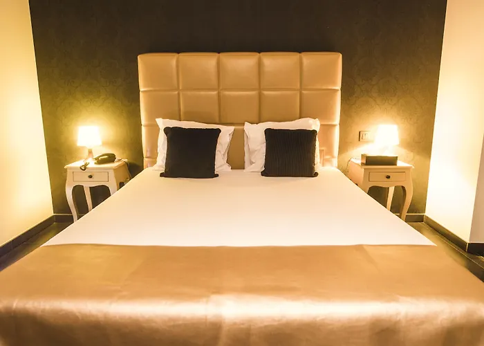 V E R O N E - & - - Rocourt 2* Liège