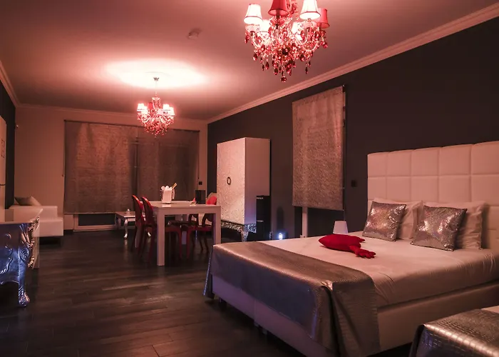 V E R O N E - & - - Rocourt ホテル リエージュ