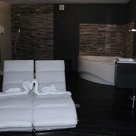 酒店 V E R O N E - & - - Rocourt 3*