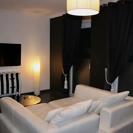 V E R O N E - & - - Rocourt 3*